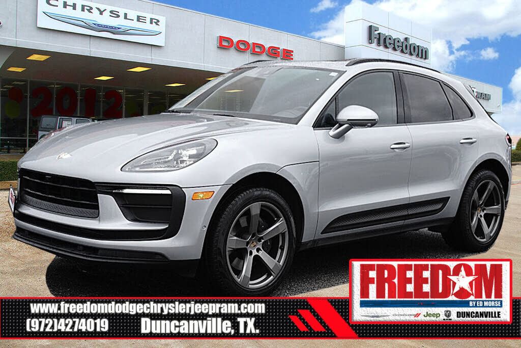 2022 PORSCHE Macan