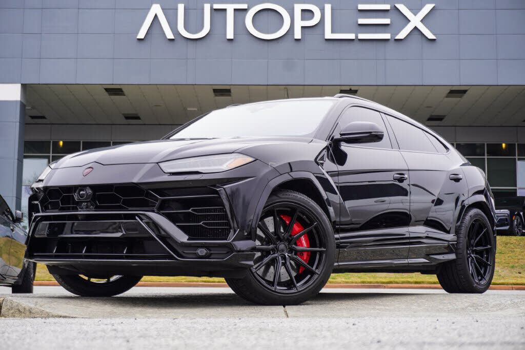 2019 LAMBORGHINI URUS