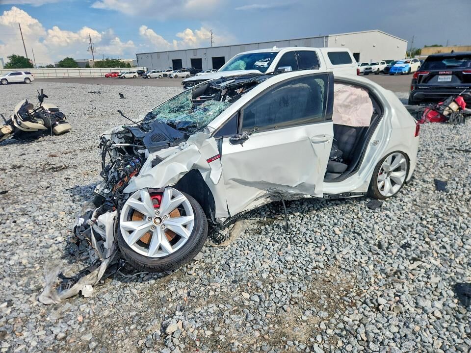 2024 VOLKSWAGEN Golf GTI