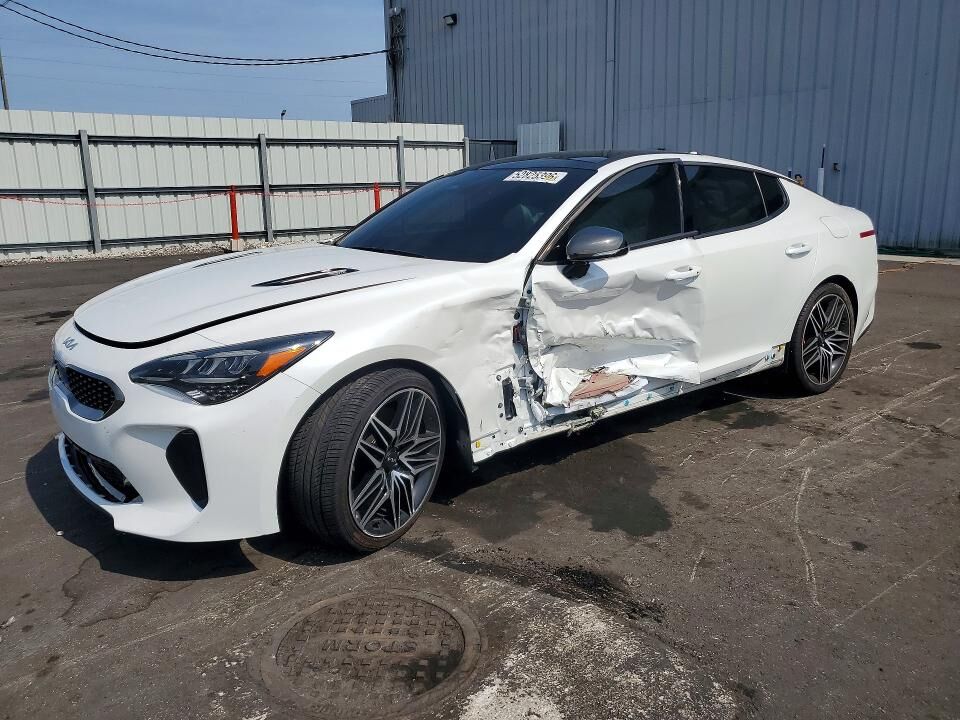 2022 KIA Stinger