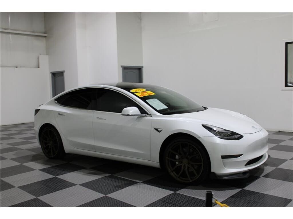 2020 TESLA Model 3