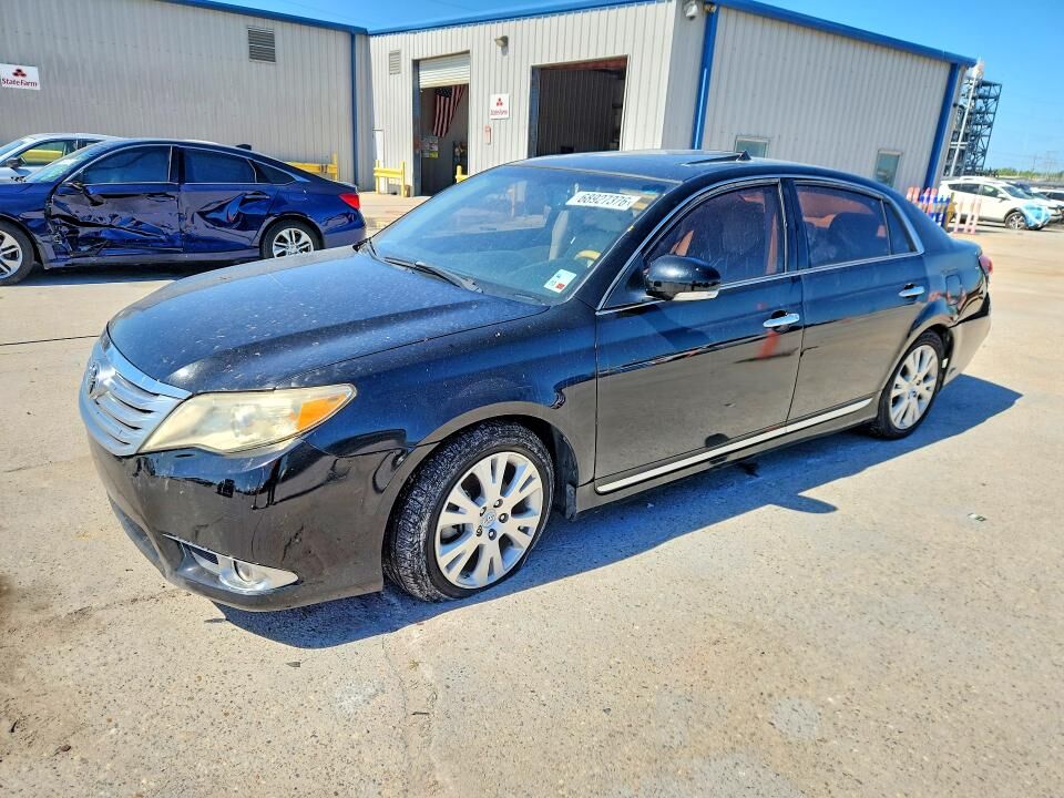 2011 TOYOTA Avalon