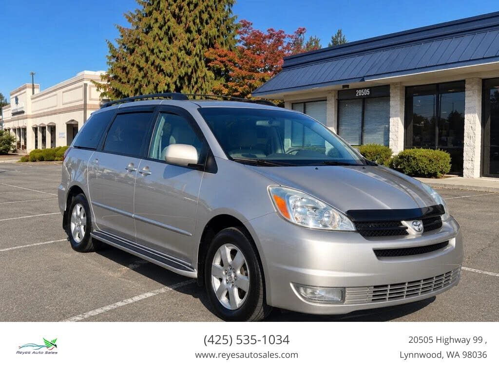 2004 TOYOTA Sienna
