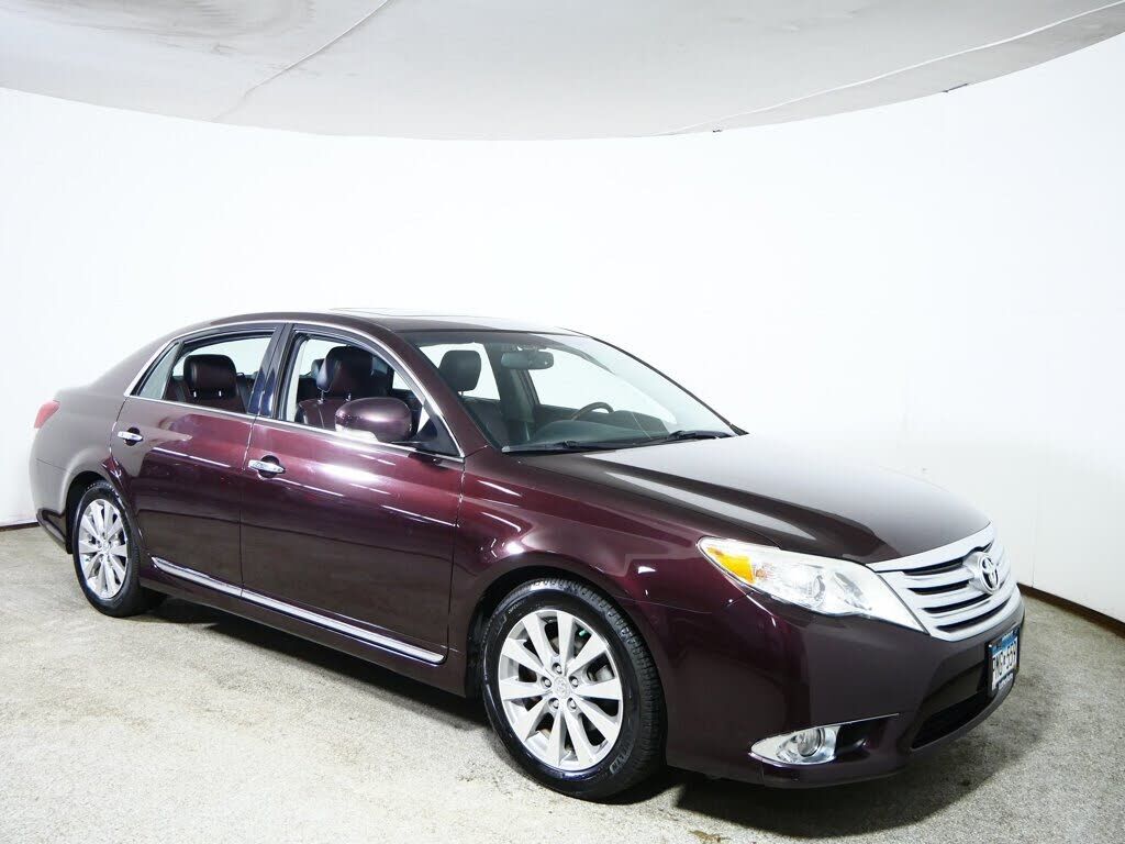 2011 TOYOTA Avalon