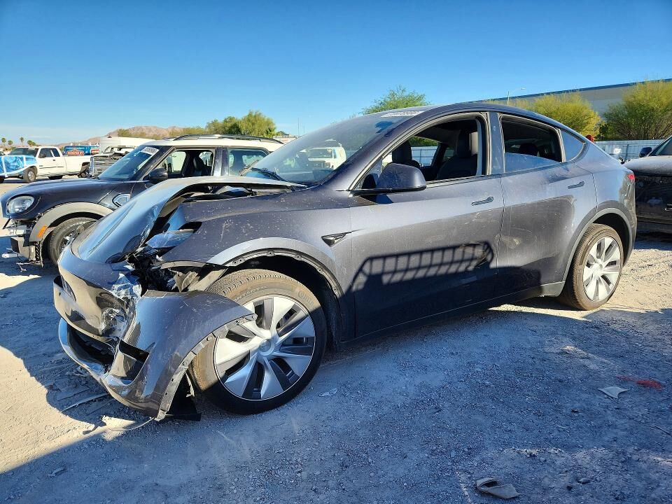 2024 TESLA Model Y