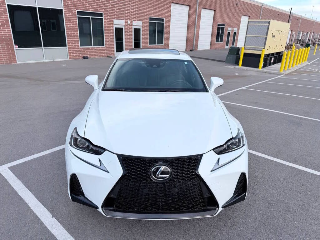 2018 LEXUS IS