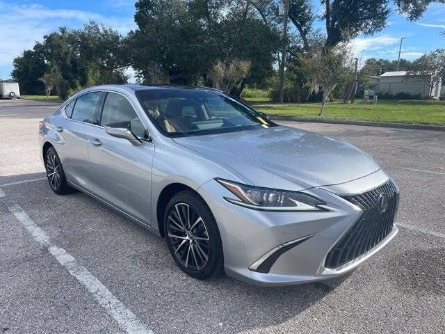 2024 LEXUS ES