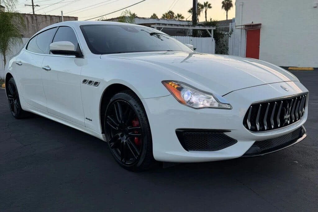 2017 MASERATI Quattroporte