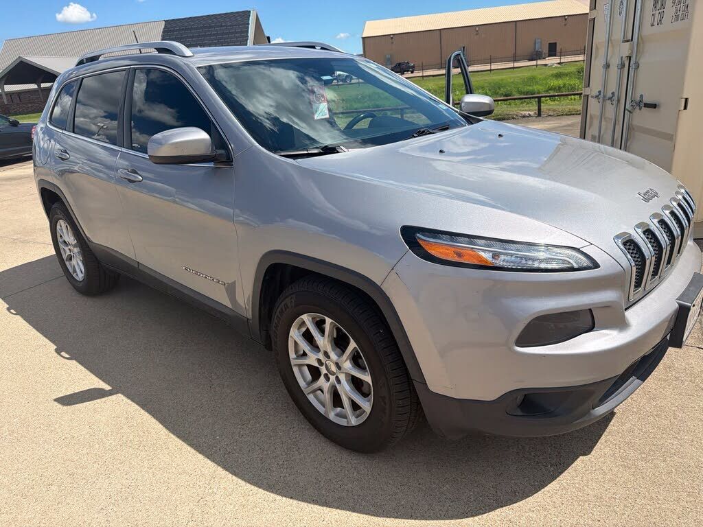 2017 JEEP Cherokee
