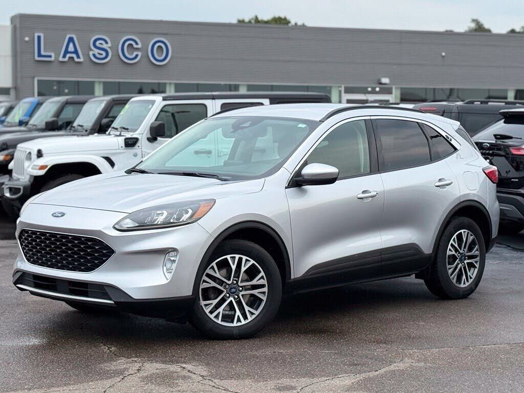 2020 FORD Escape