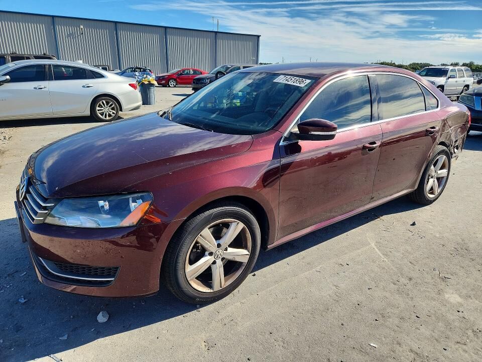 2014 VOLKSWAGEN Passat