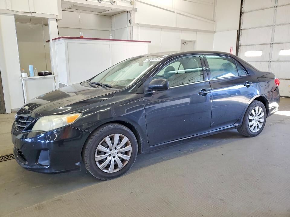 2013 TOYOTA Corolla