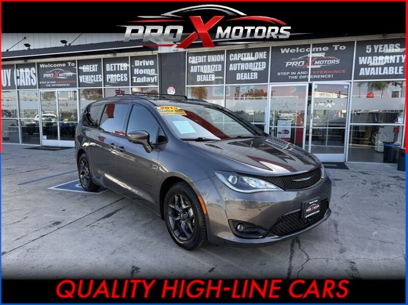 2019 CHRYSLER Pacifica