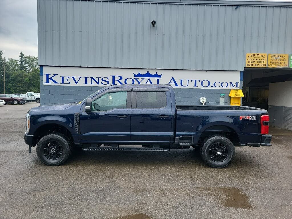 2025 FORD F-250