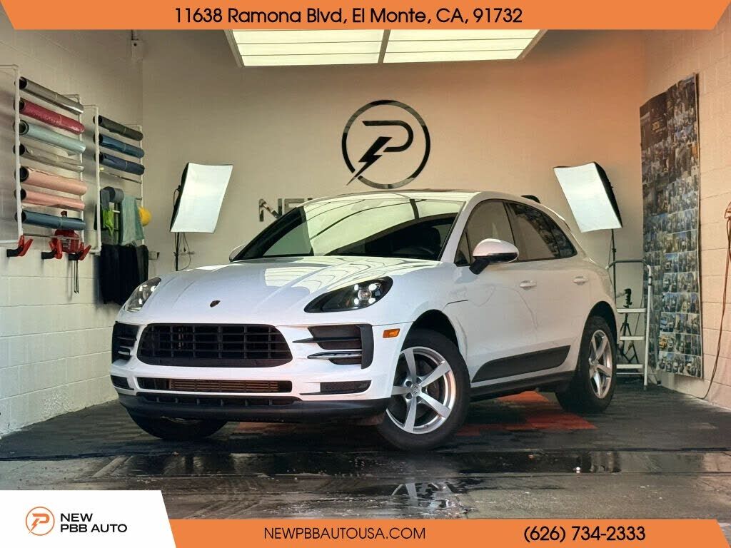 2020 PORSCHE Macan