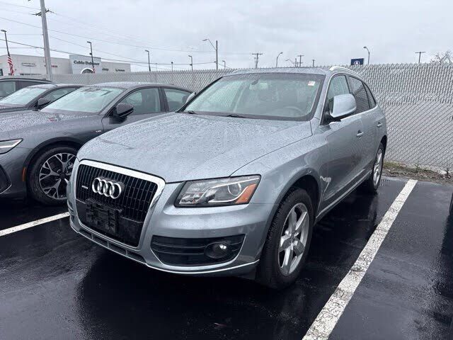 2010 AUDI Q5