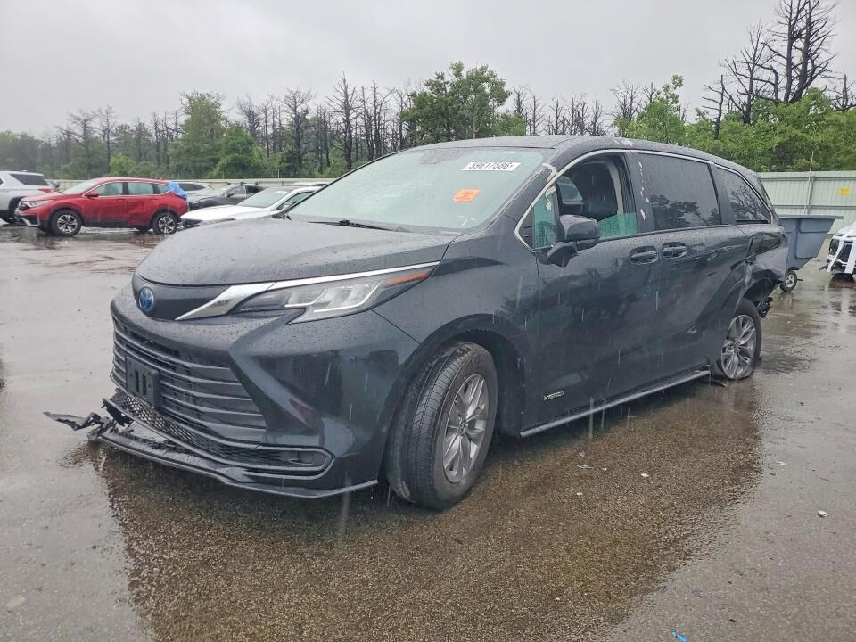 2021 TOYOTA Sienna