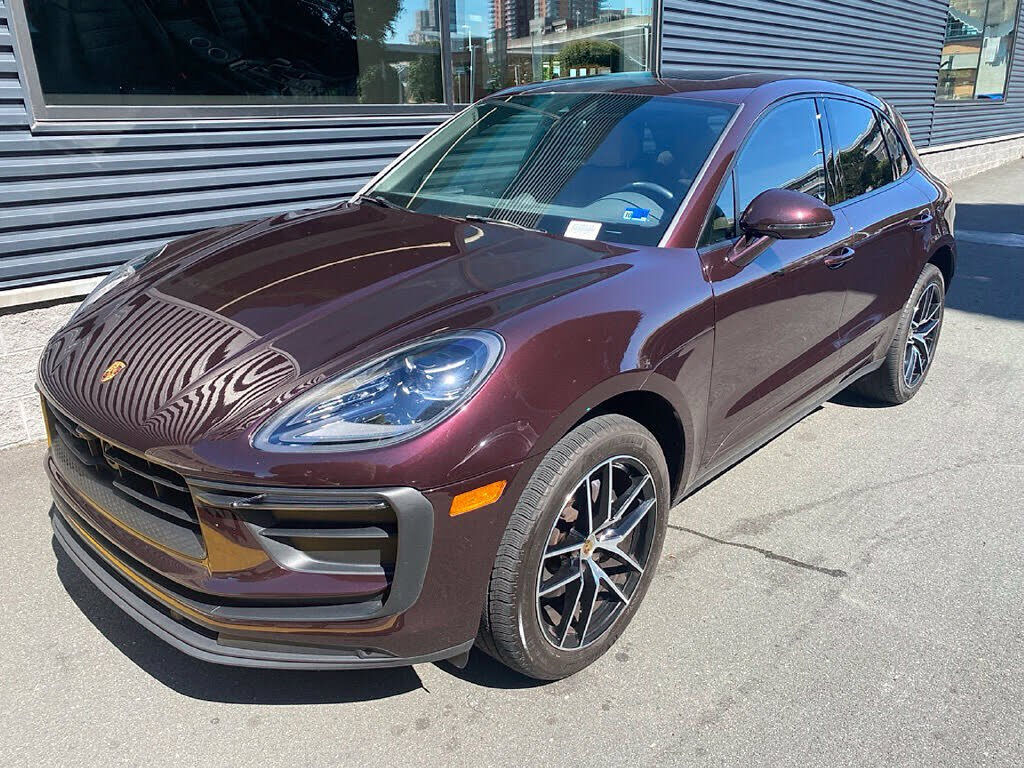 2023 PORSCHE Macan