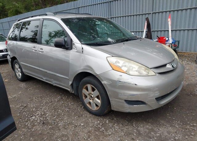 2009 TOYOTA Sienna