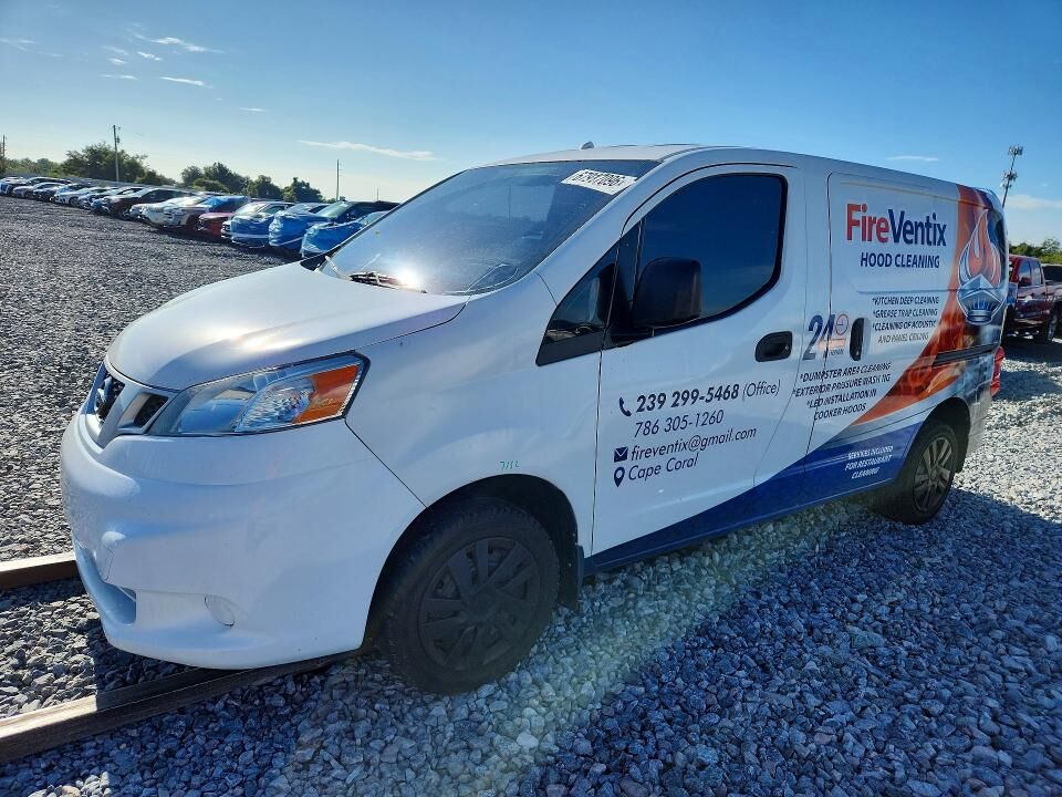 2017 NISSAN NV200