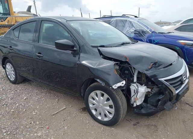 2019 NISSAN Versa
