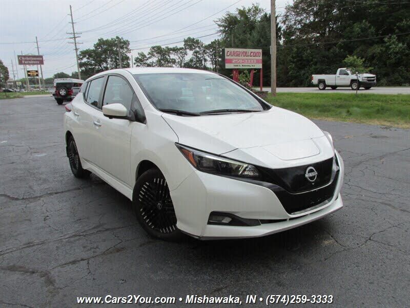 2023 NISSAN Leaf
