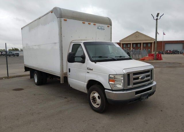 2013 FORD E-350