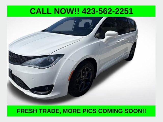 2019 CHRYSLER Pacifica