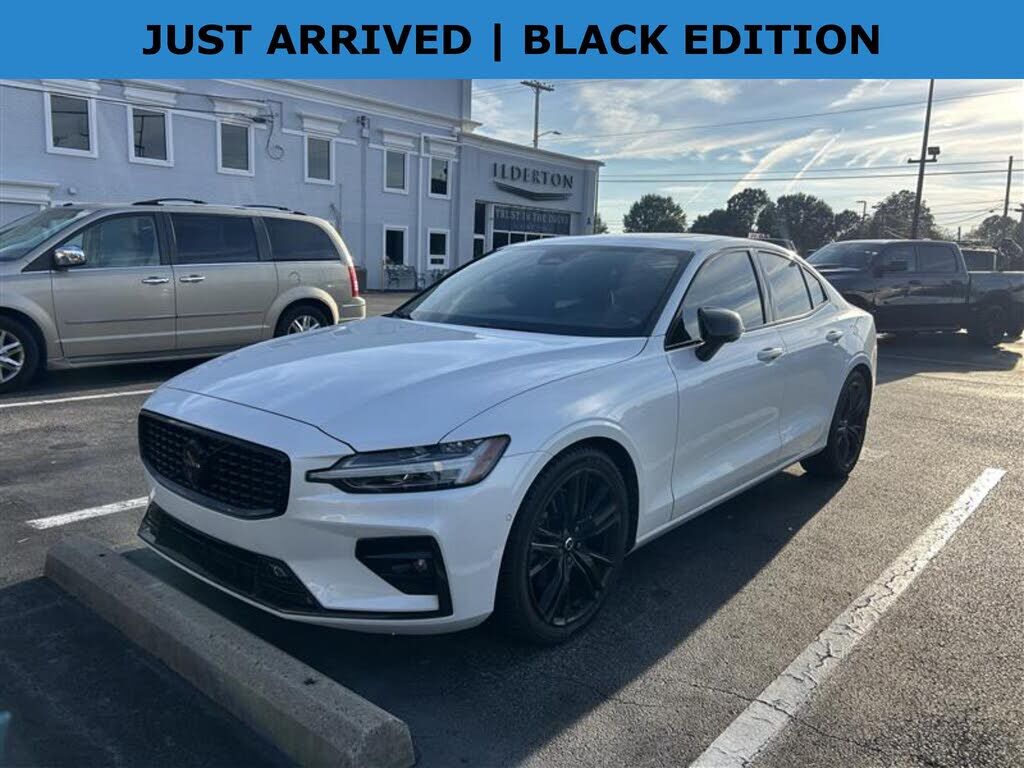 2024 VOLVO S60
