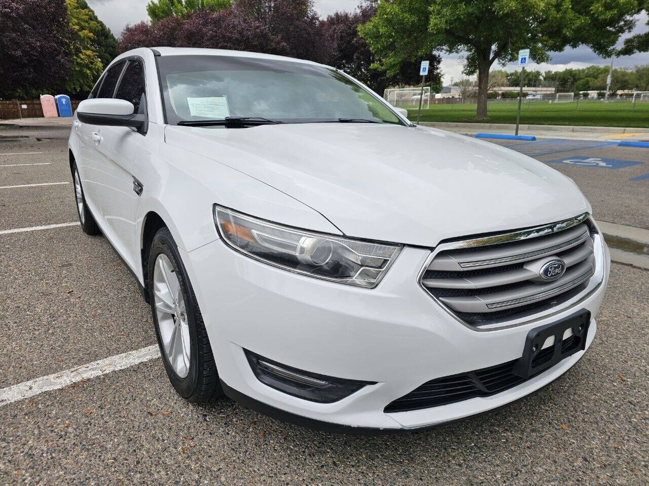 2017 FORD Taurus