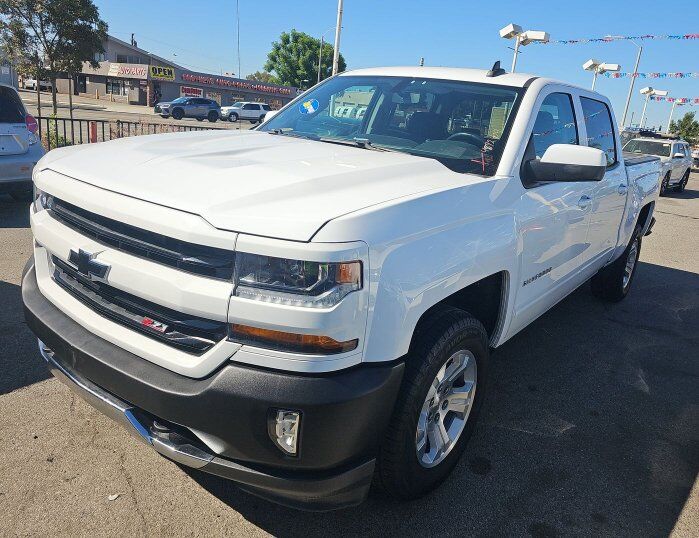 2018 CHEVROLET Silverado