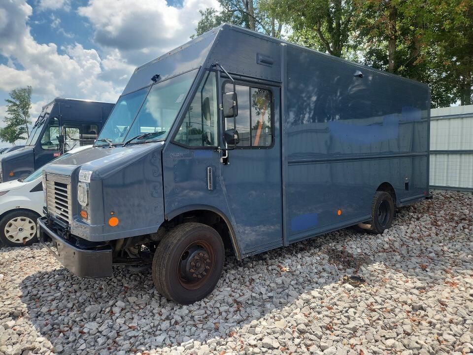2021 FORD Commercial Chassis