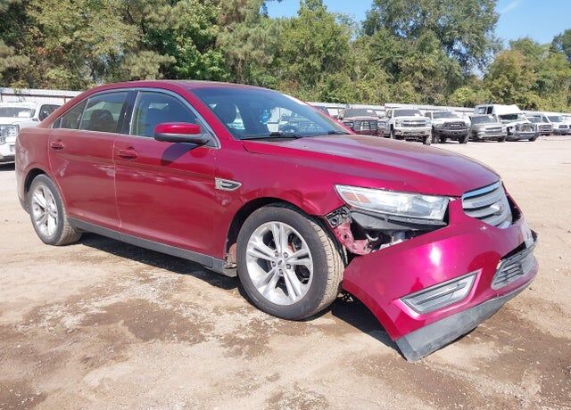 2013 FORD Taurus