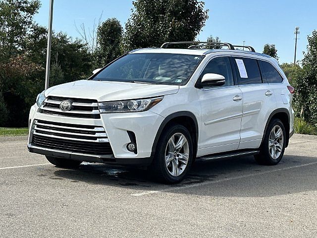 2017 TOYOTA Highlander