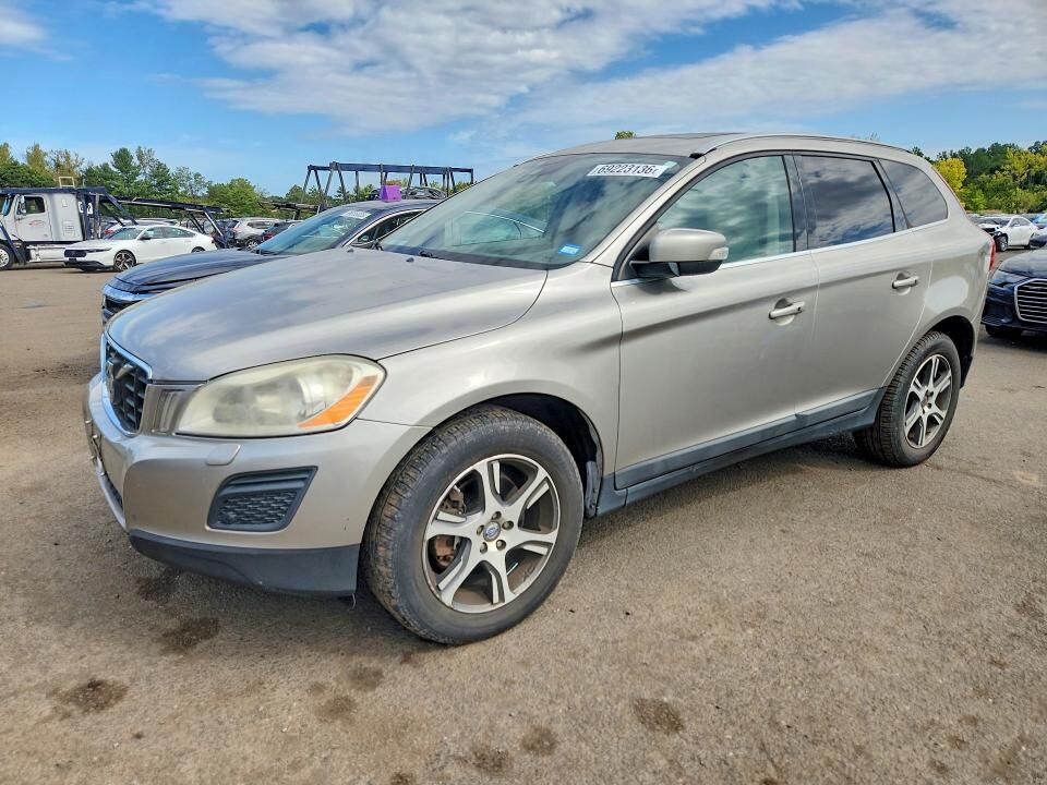 2011 VOLVO XC60