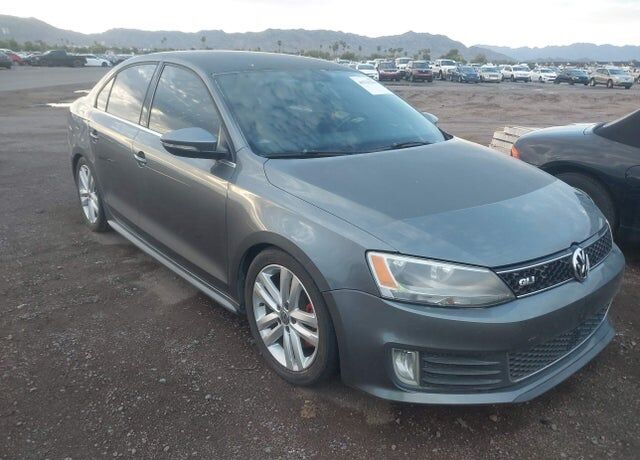 2012 VOLKSWAGEN Jetta
