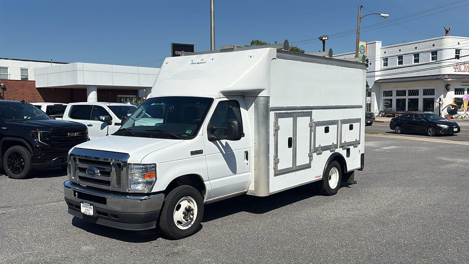 2024 FORD E-350
