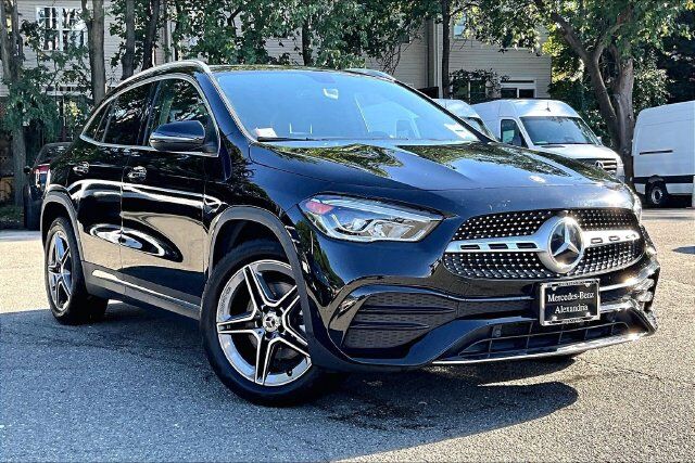 2023 MERCEDES-BENZ GLA-Class