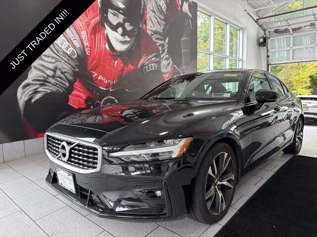 2019 VOLVO S60