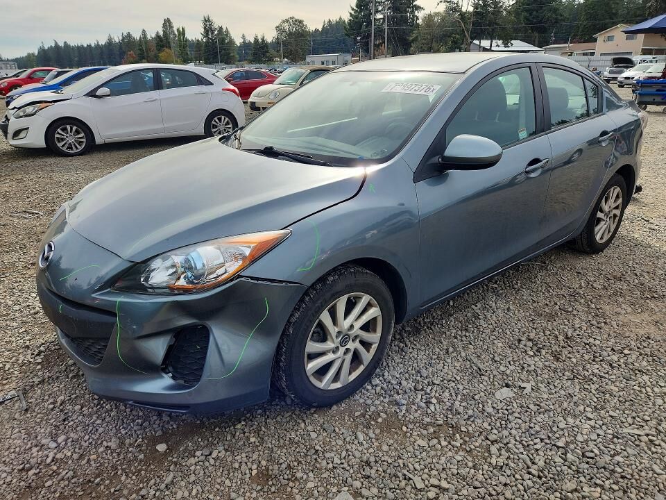 2013 MAZDA Mazda3