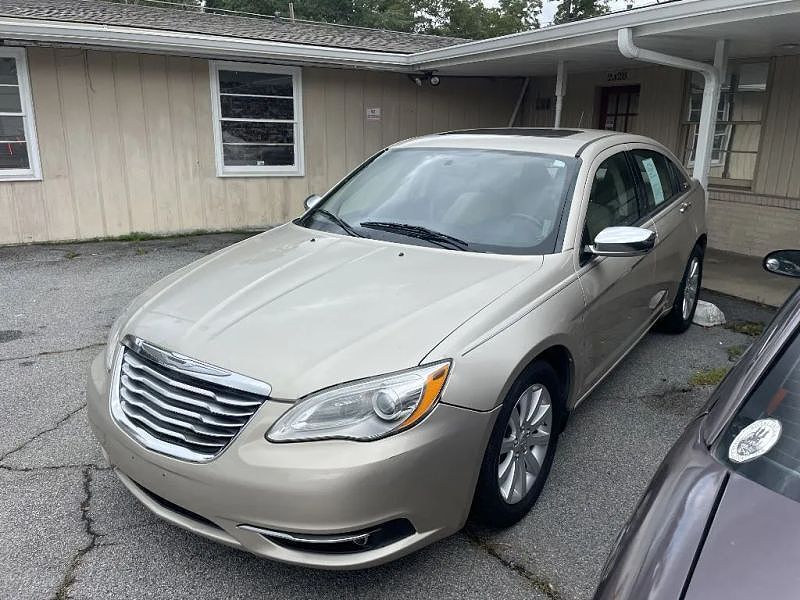 2013 CHRYSLER 200