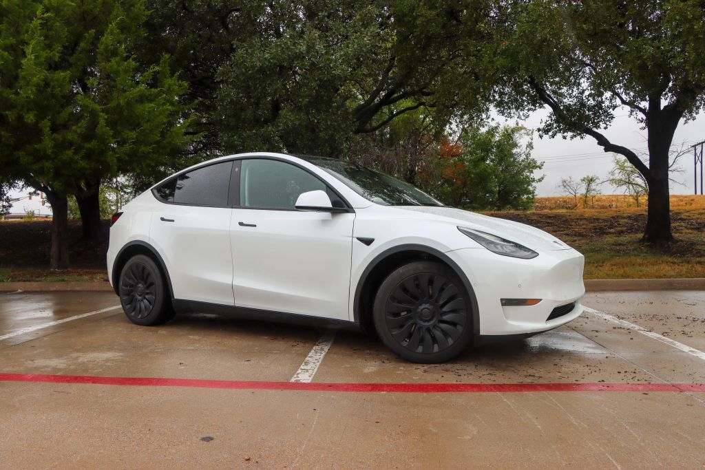 2021 TESLA Model Y
