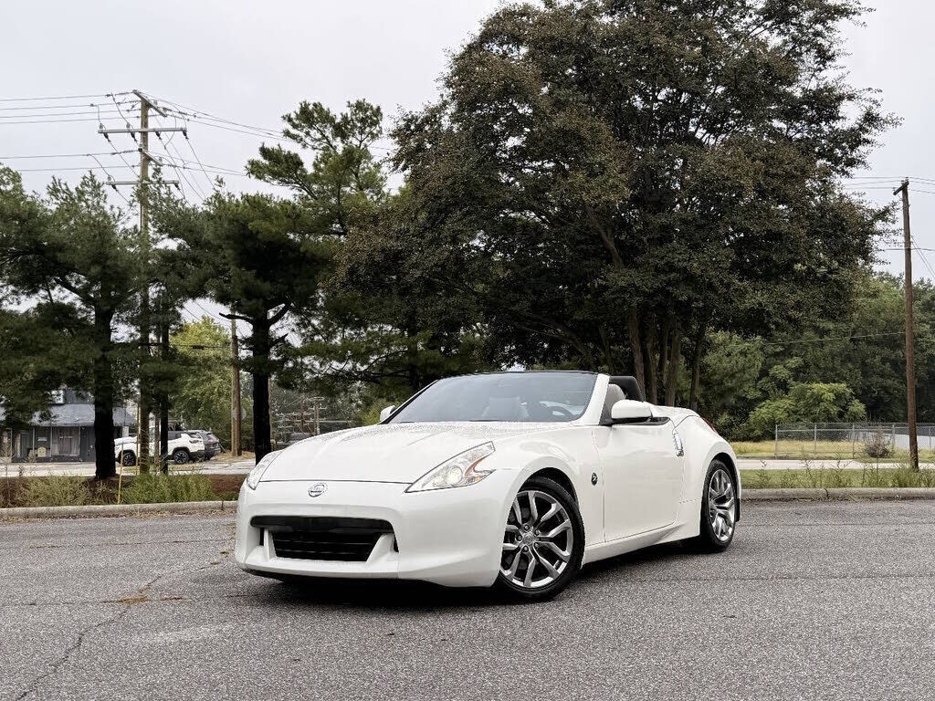 2010 NISSAN 370Z