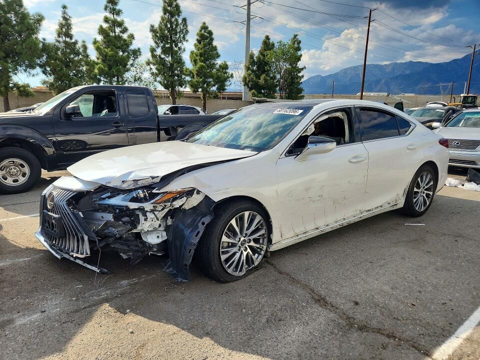 2020 LEXUS ES
