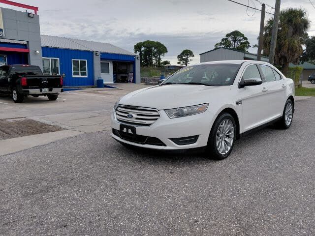 2013 FORD Taurus
