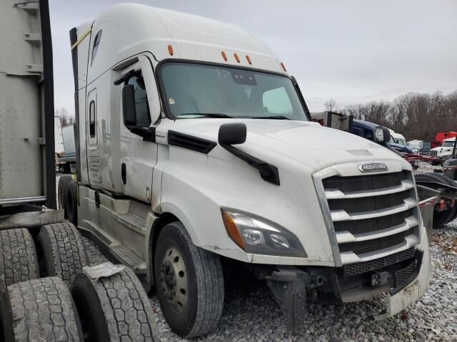 2020 FREIGHTLINER New Cascadia 126" Sleepercab