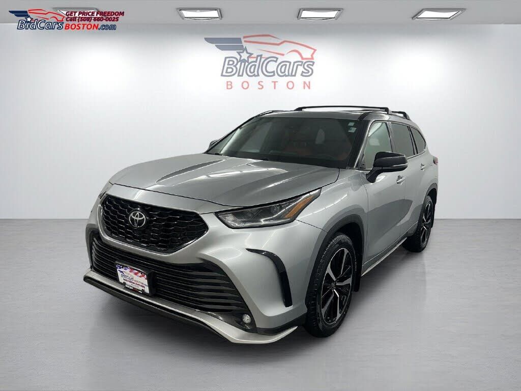 2022 TOYOTA Highlander