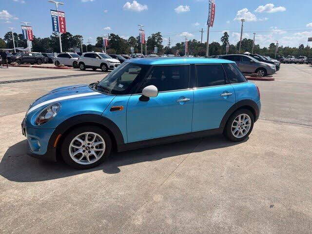 2017 MINI Cooper