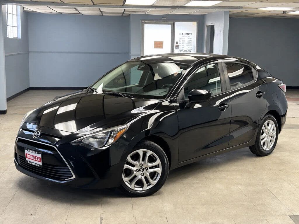 2016 TOYOTA Scion