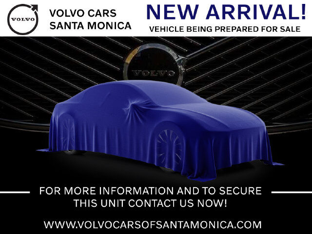 2023 VOLVO C40